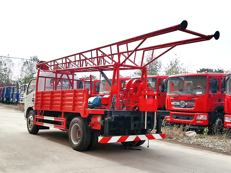 東風(fēng)凱普特國(guó)6汽車鉆機(jī)