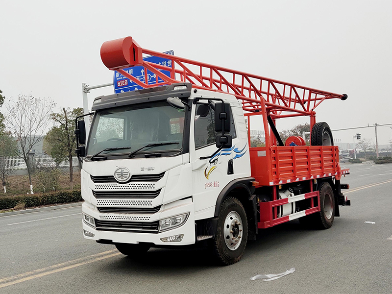 國六6驅汽車(chē)水井鉆機