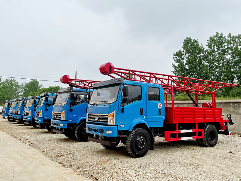 東風(fēng)華神雙排座3型汽車鉆機