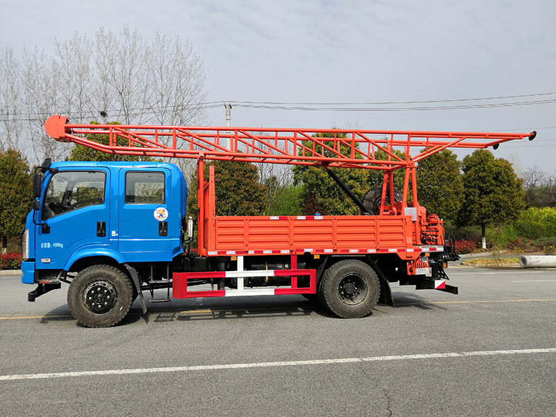 東風(fēng)華神雙排座3型汽車鉆機