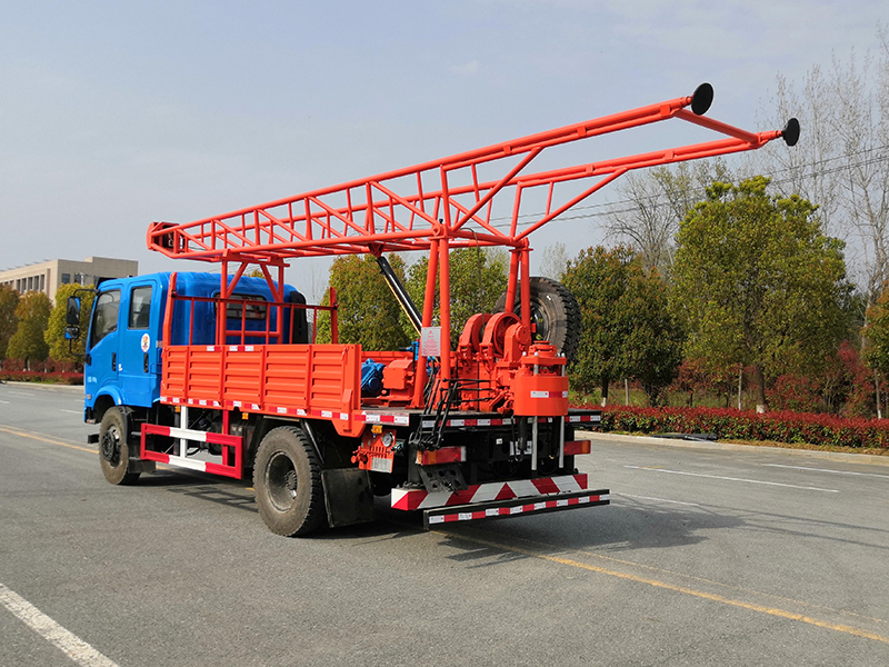東風(fēng)華神雙排座3型汽車鉆機